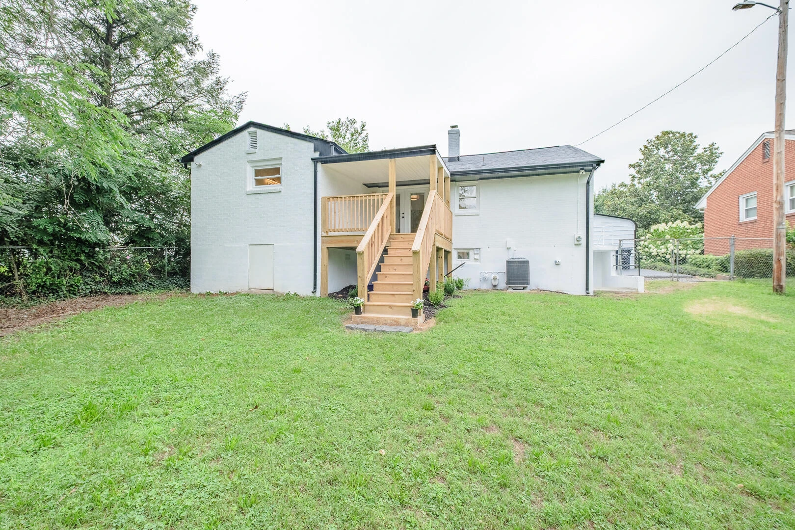 1629 Golfside AVE NW - Photo 38