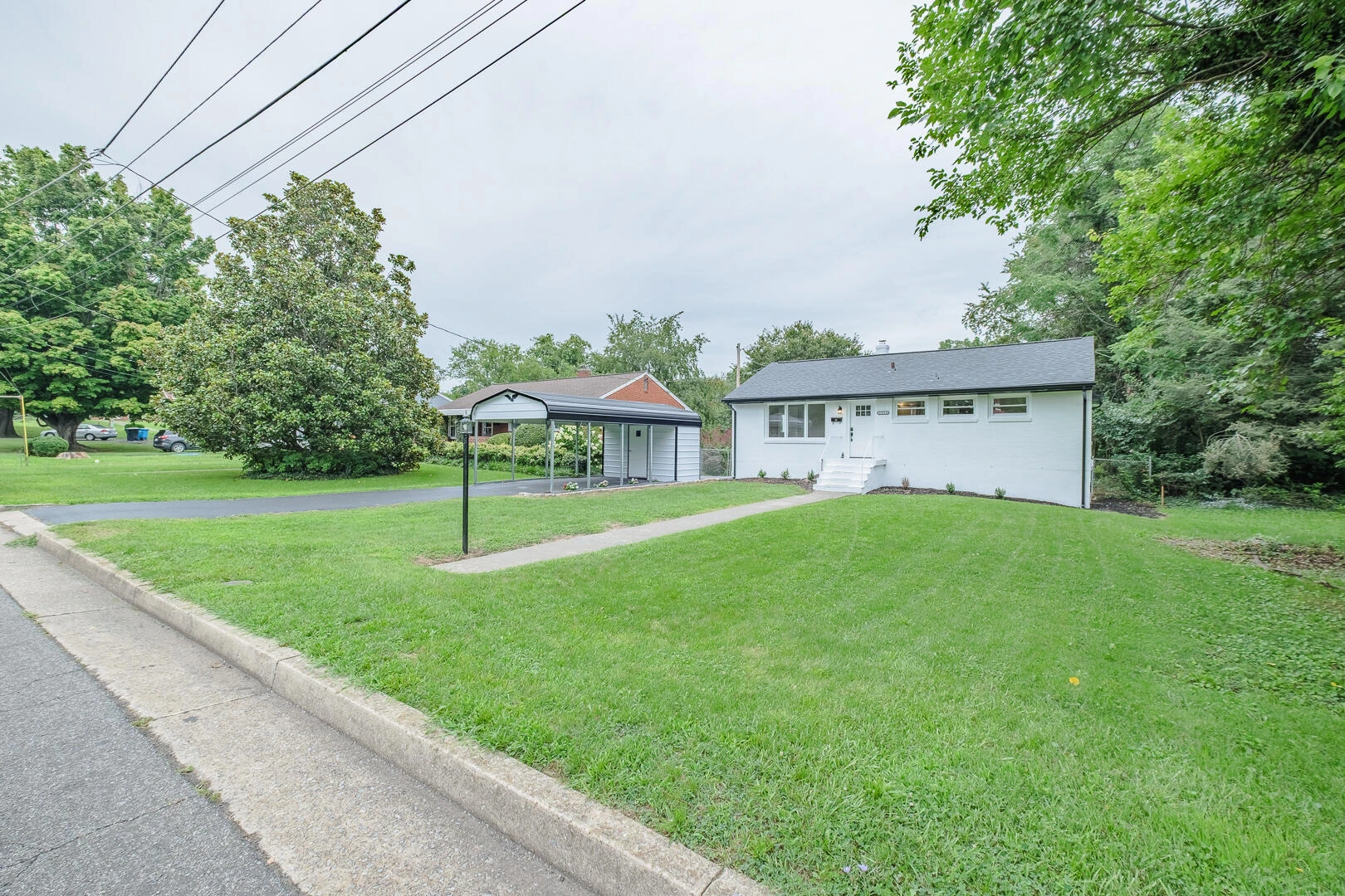 1629 Golfside AVE NW - Photo 6