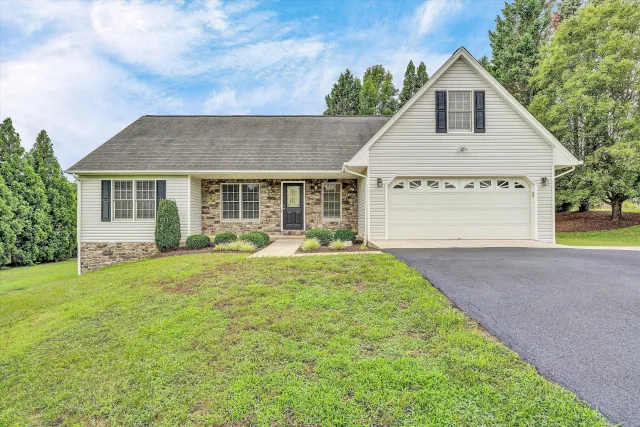 775 Brookfield LN, Roanoke, VA, 24012