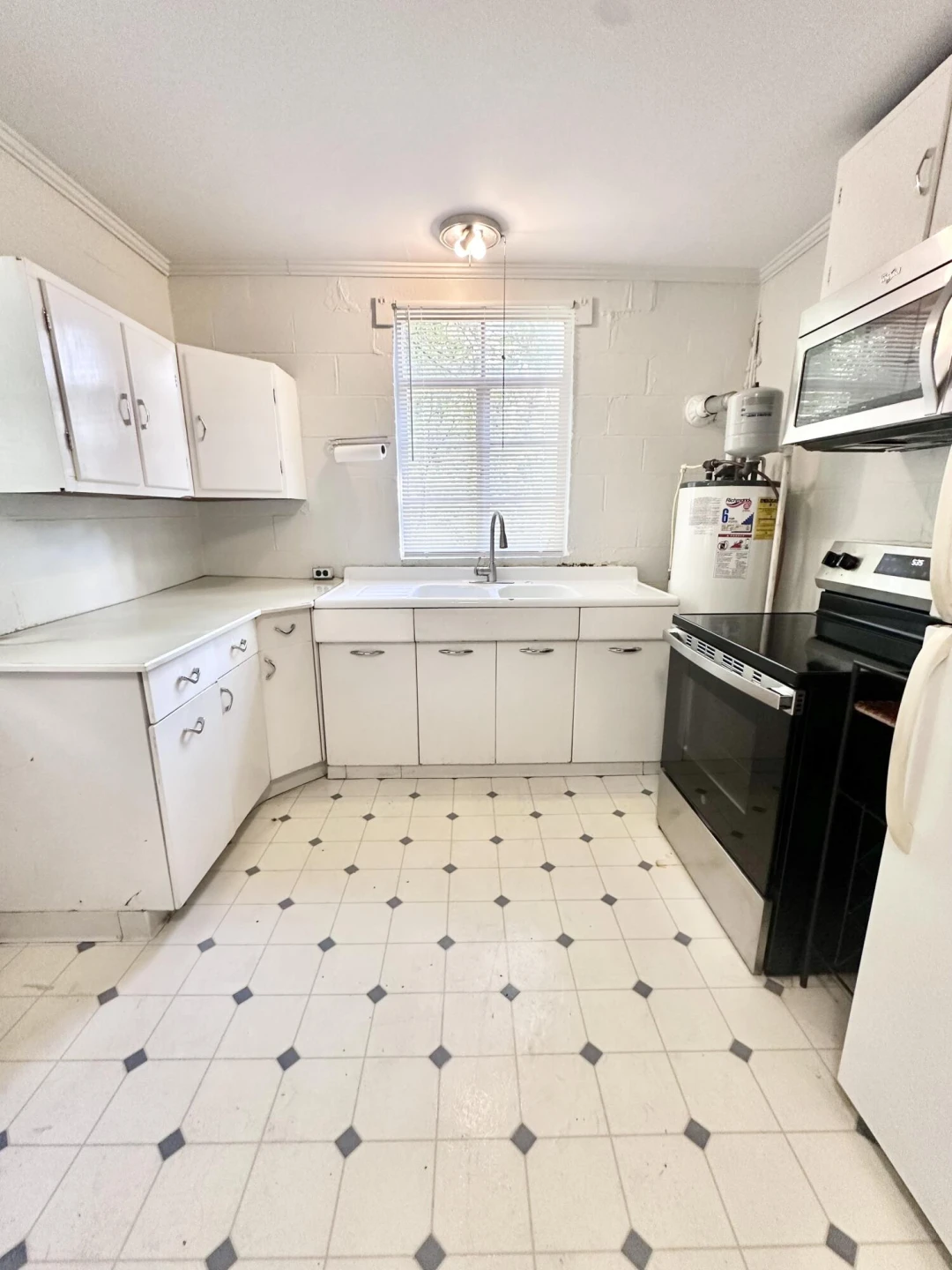 702 Jefferson AVE - Photo 13