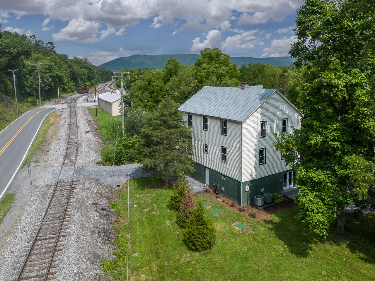 76 Main St - Photo 10