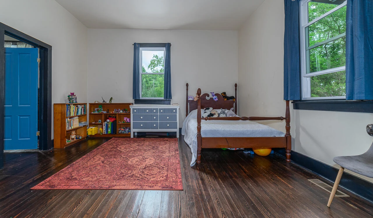 76 Main St - Photo 17
