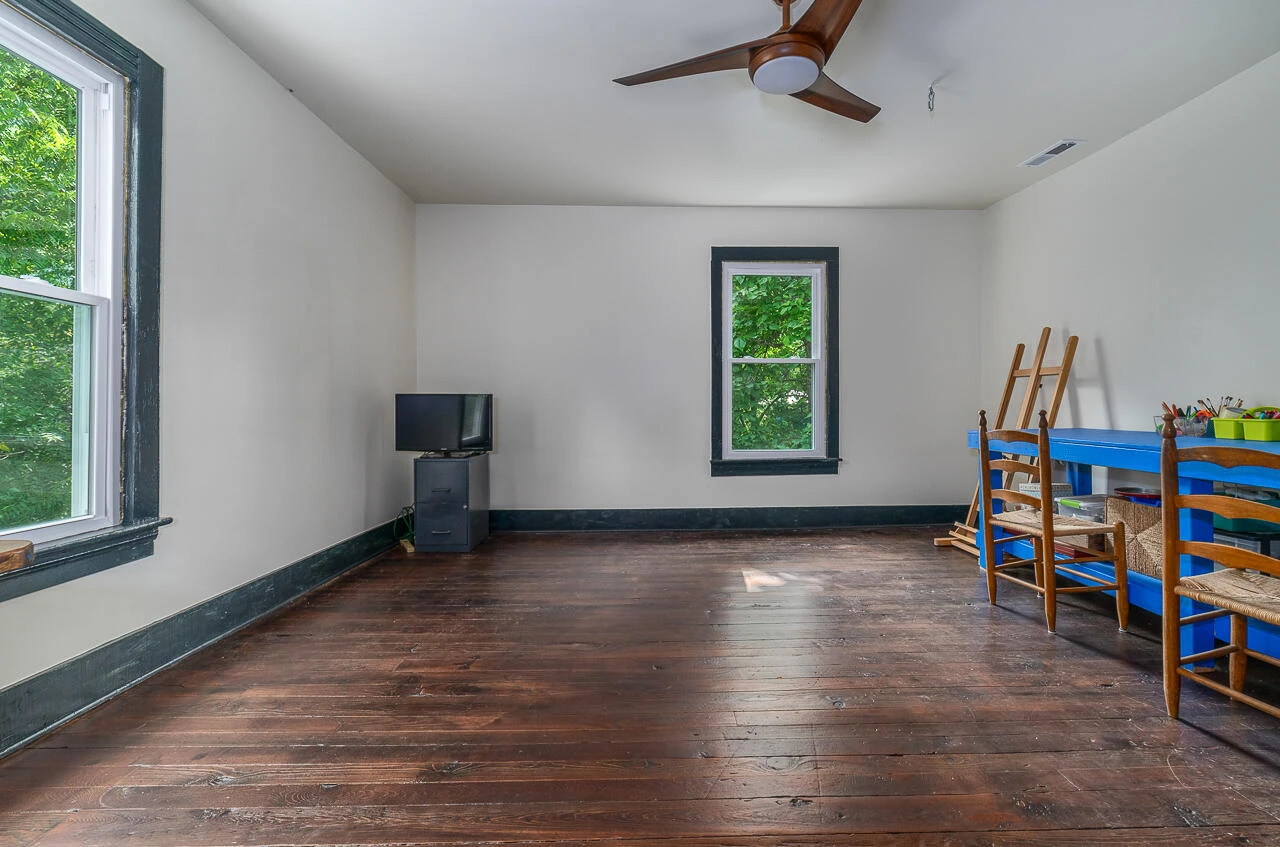76 Main St - Photo 24