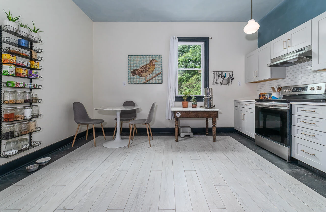 76 Main St - Photo 5