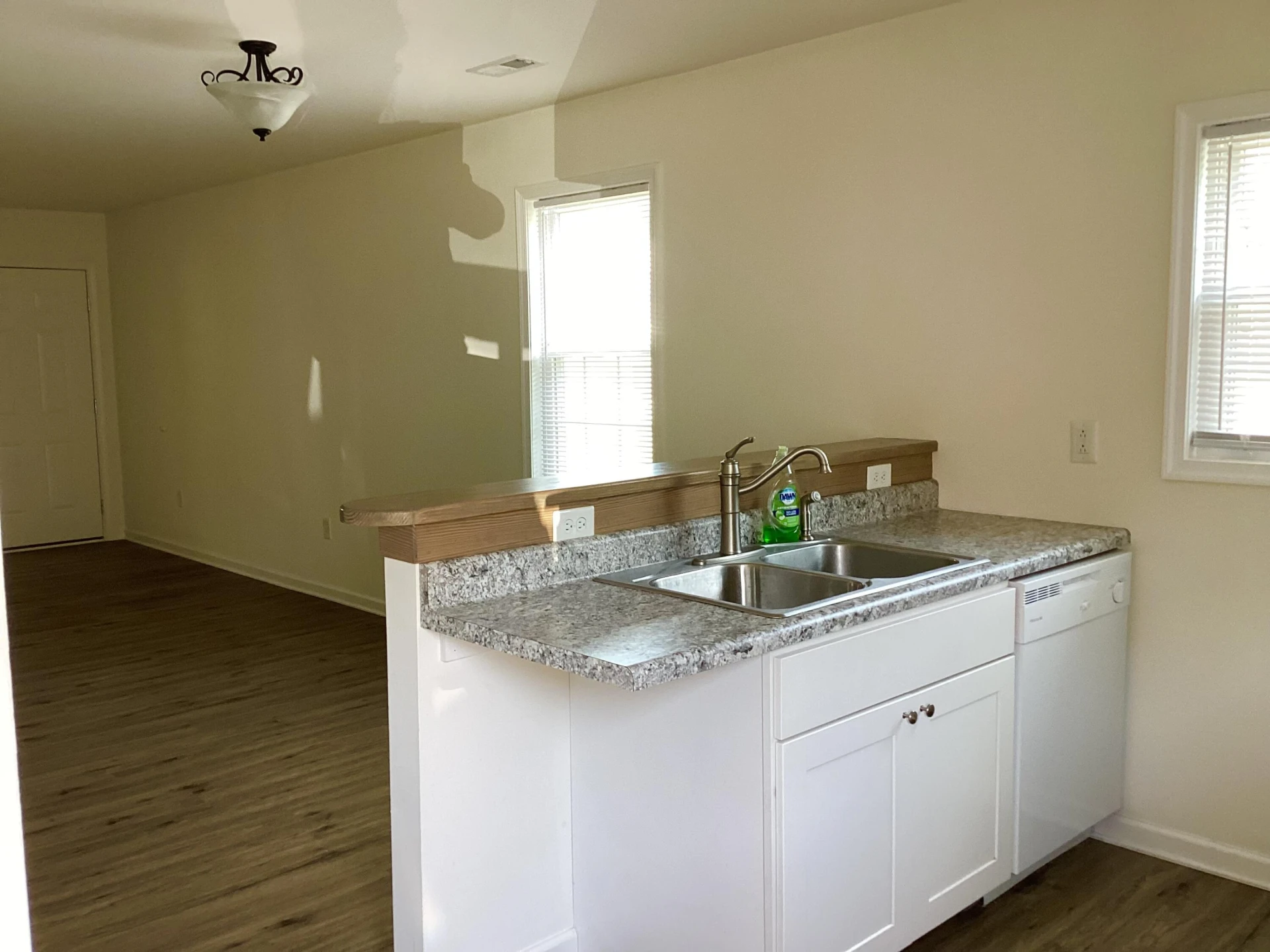 210 W 29th St - Photo 18