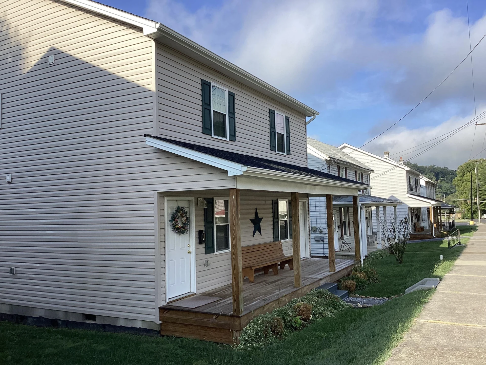 210 W 29th St - Photo 2