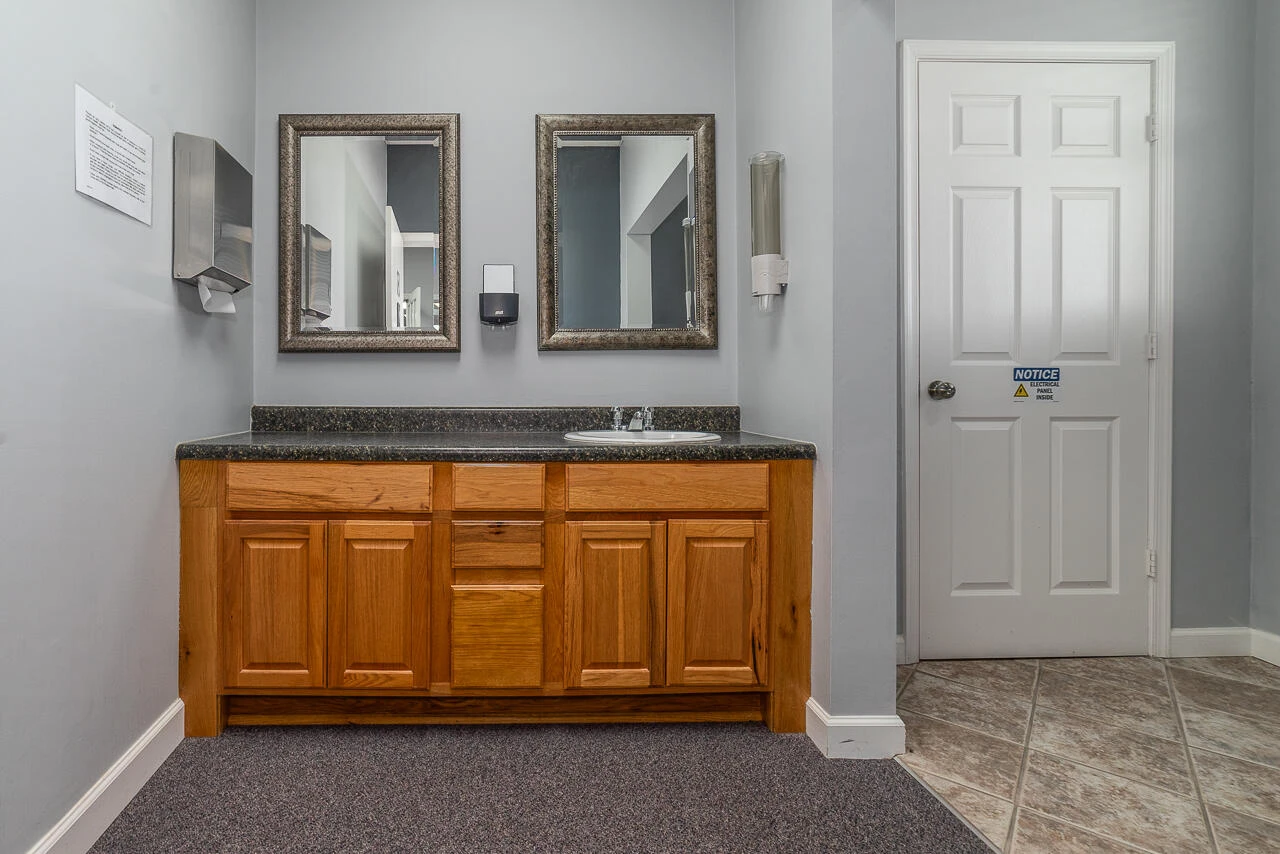3997 S LEE Highway - Photo 22