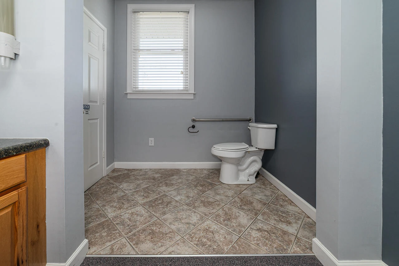 3997 S LEE Highway - Photo 23