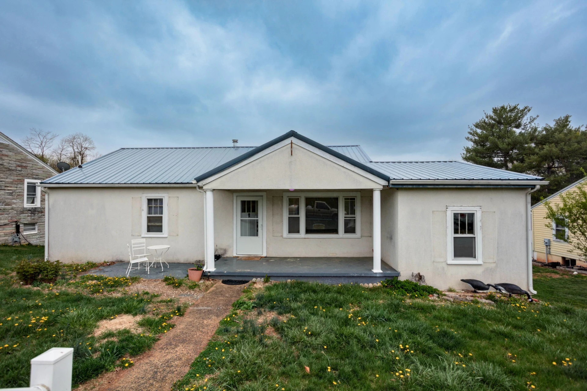 307 Elm Ave