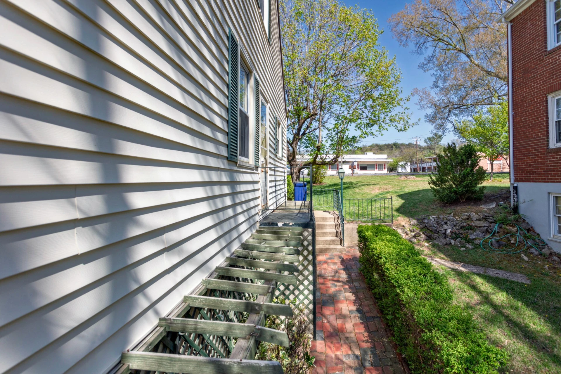809 S Main St - Photo 29