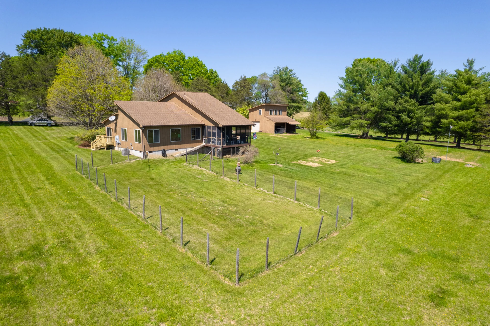 1255 Ross Rd