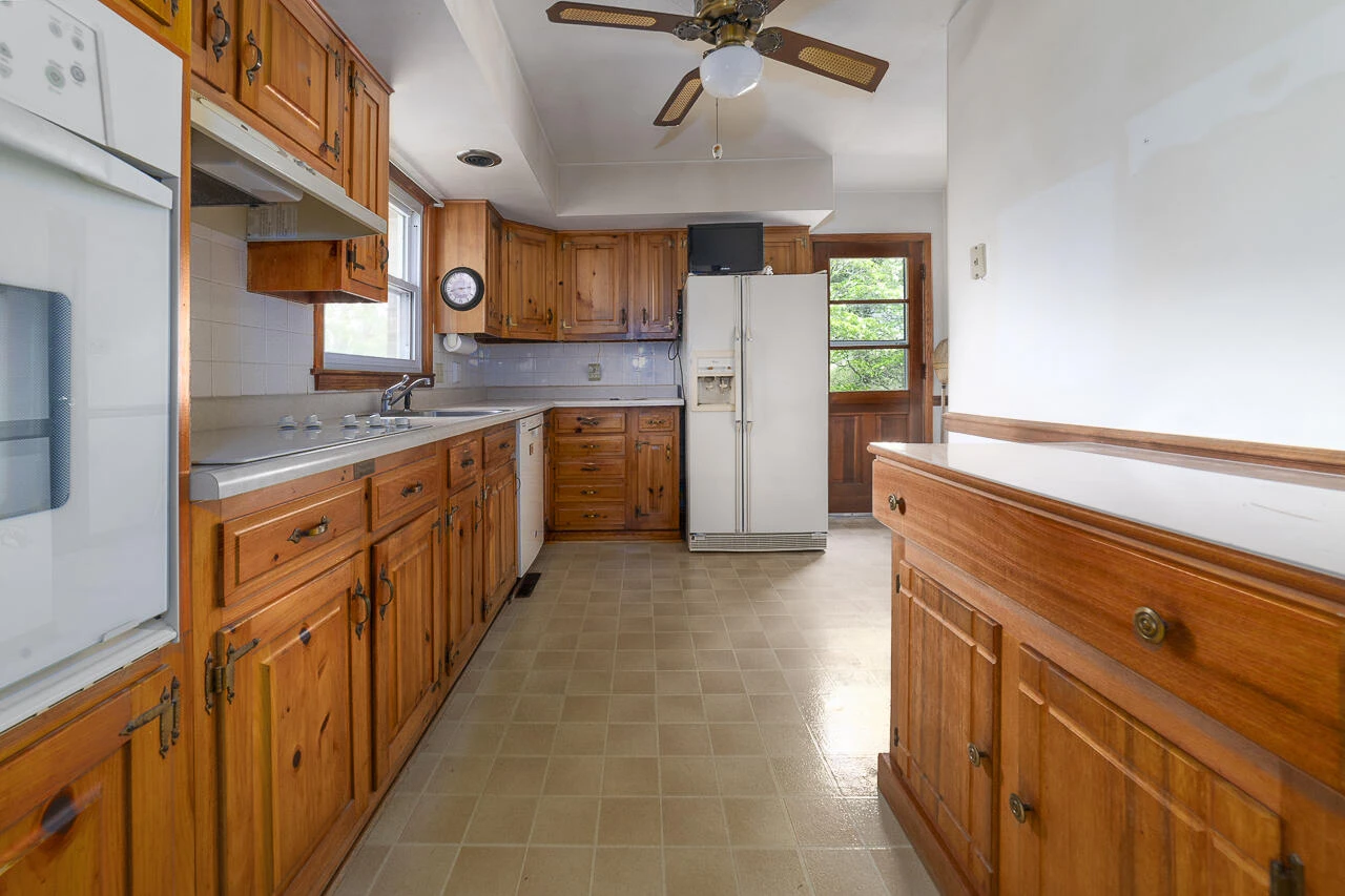 2311 Holly Ave - Photo 10
