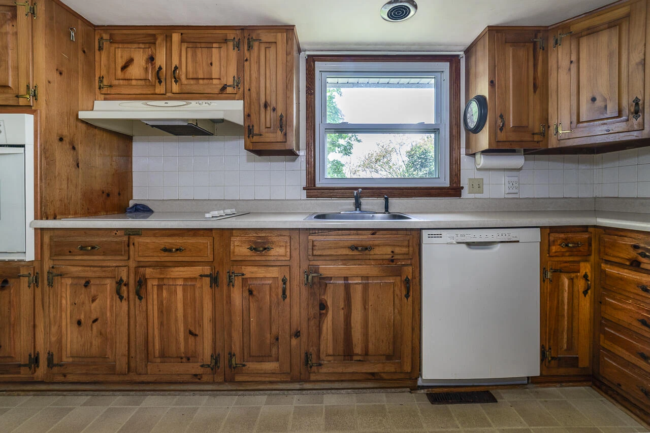 2311 Holly Ave - Photo 11