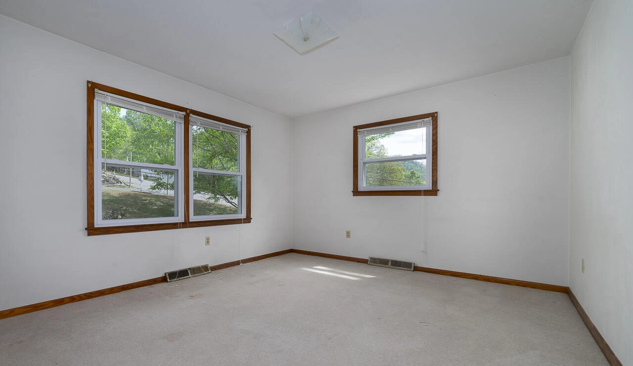 2311 Holly Ave - Photo 16