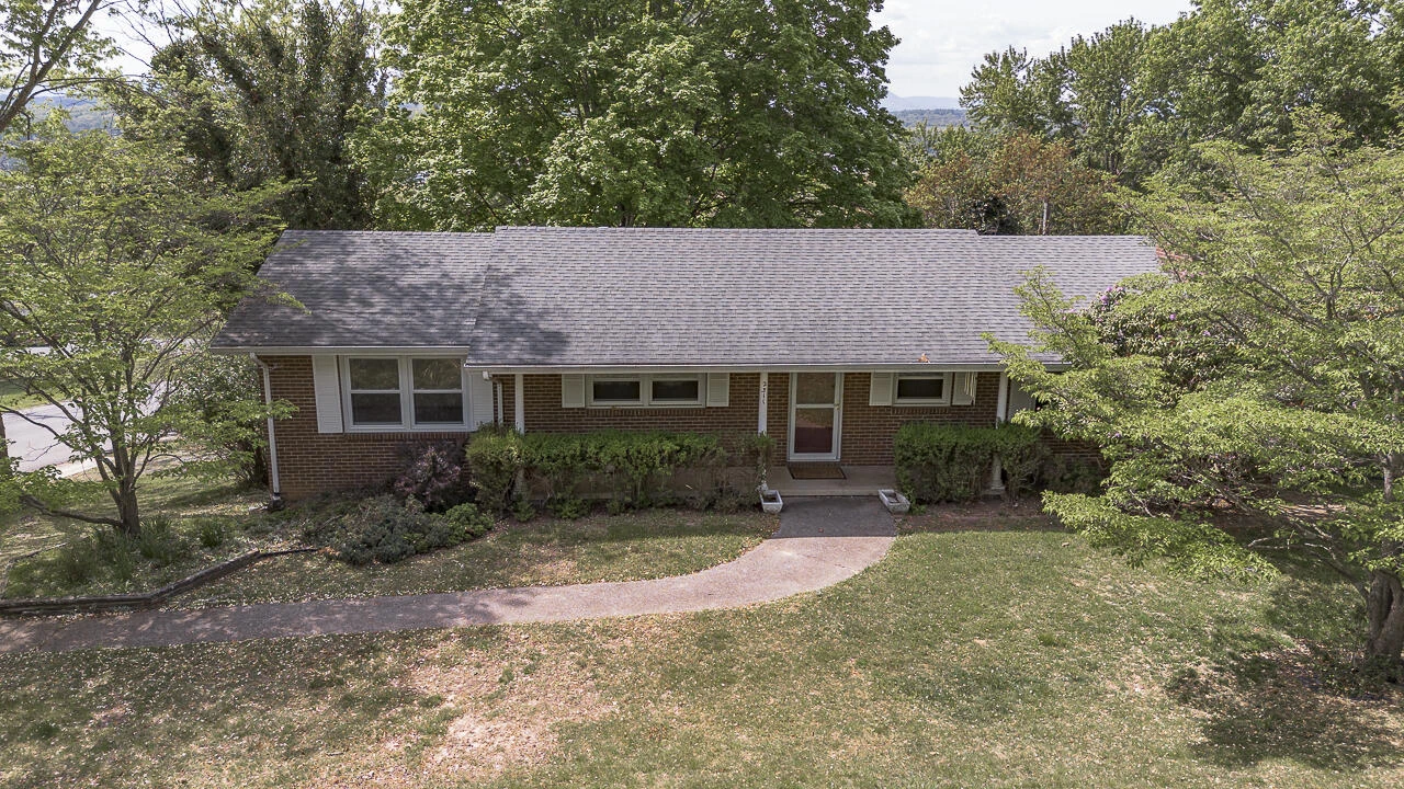 2311 Holly Ave - Photo 2
