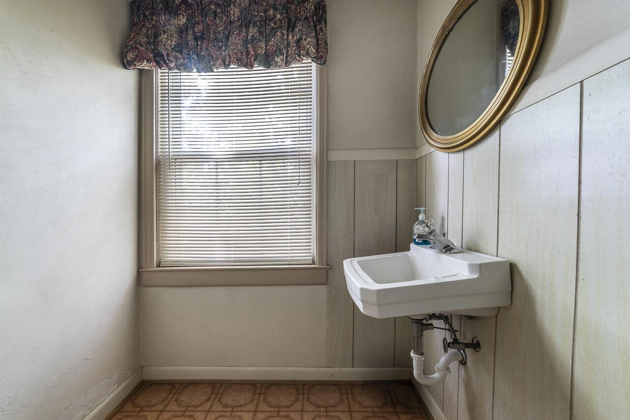 2311 Holly Ave - Photo 24