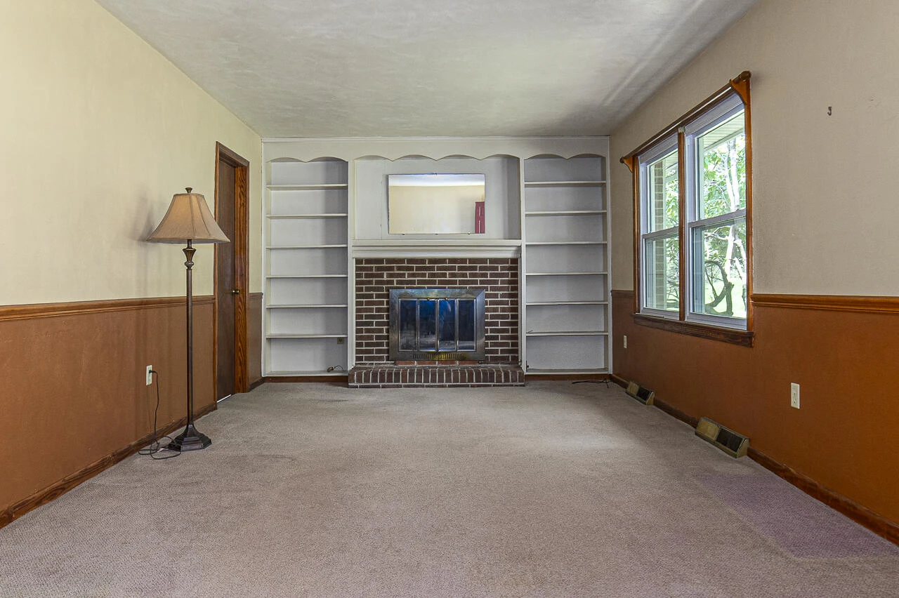 2311 Holly Ave - Photo 8