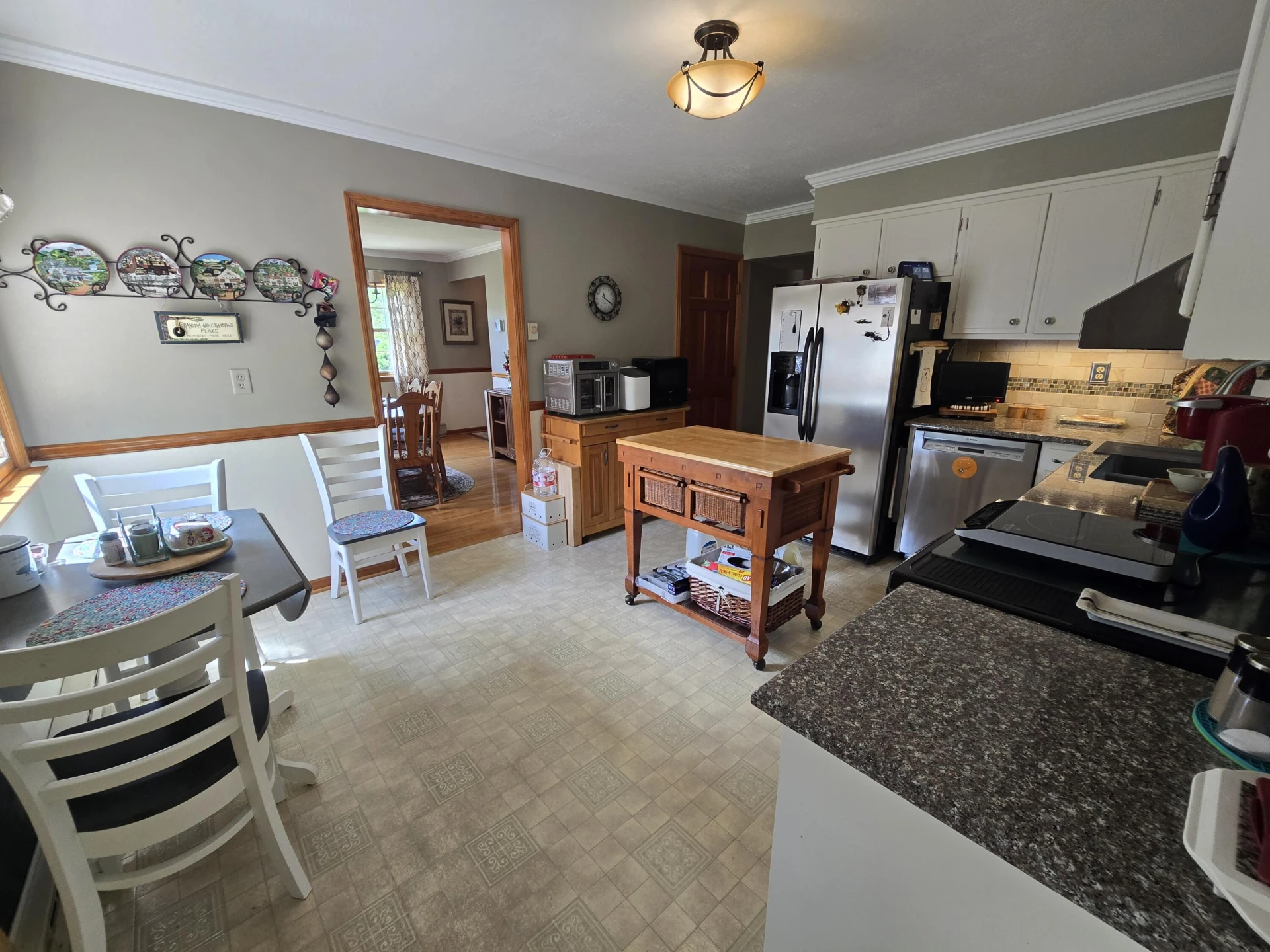 1003 Apache Ct - Photo 5