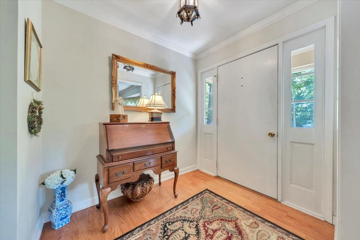 302 Woodland Rd - Photo 2