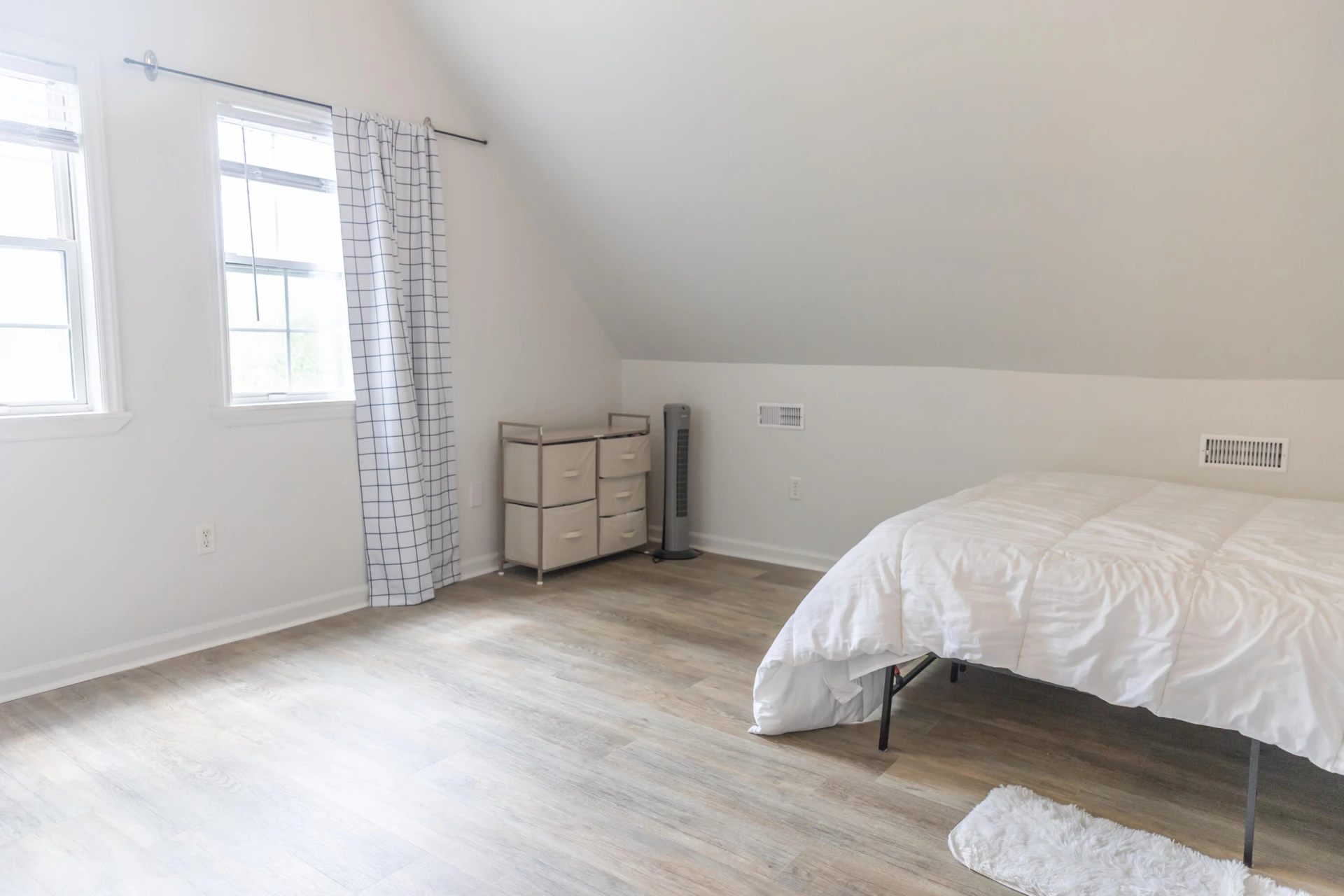 256 E 28th St - Photo 22