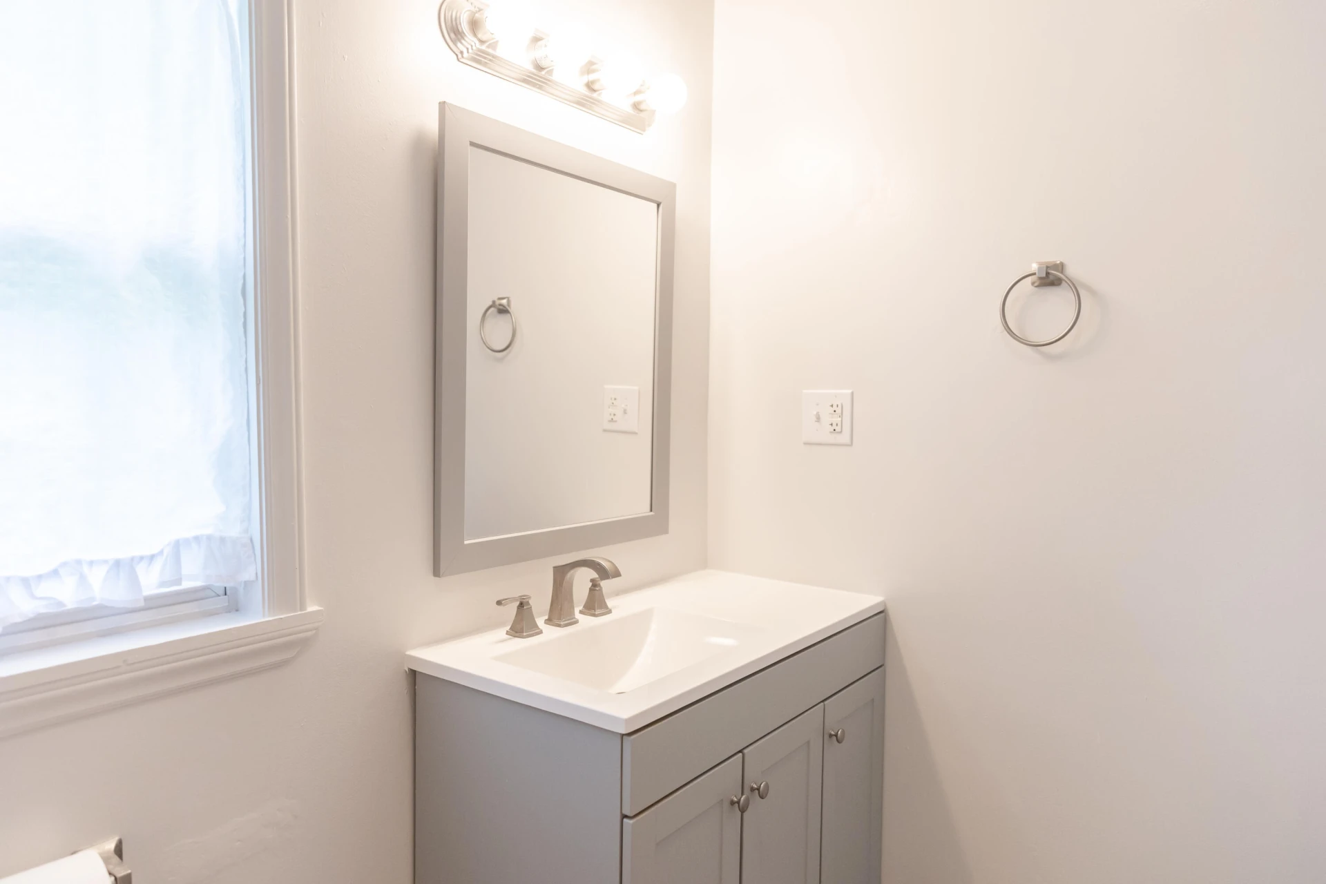 256 E 28th St - Photo 26