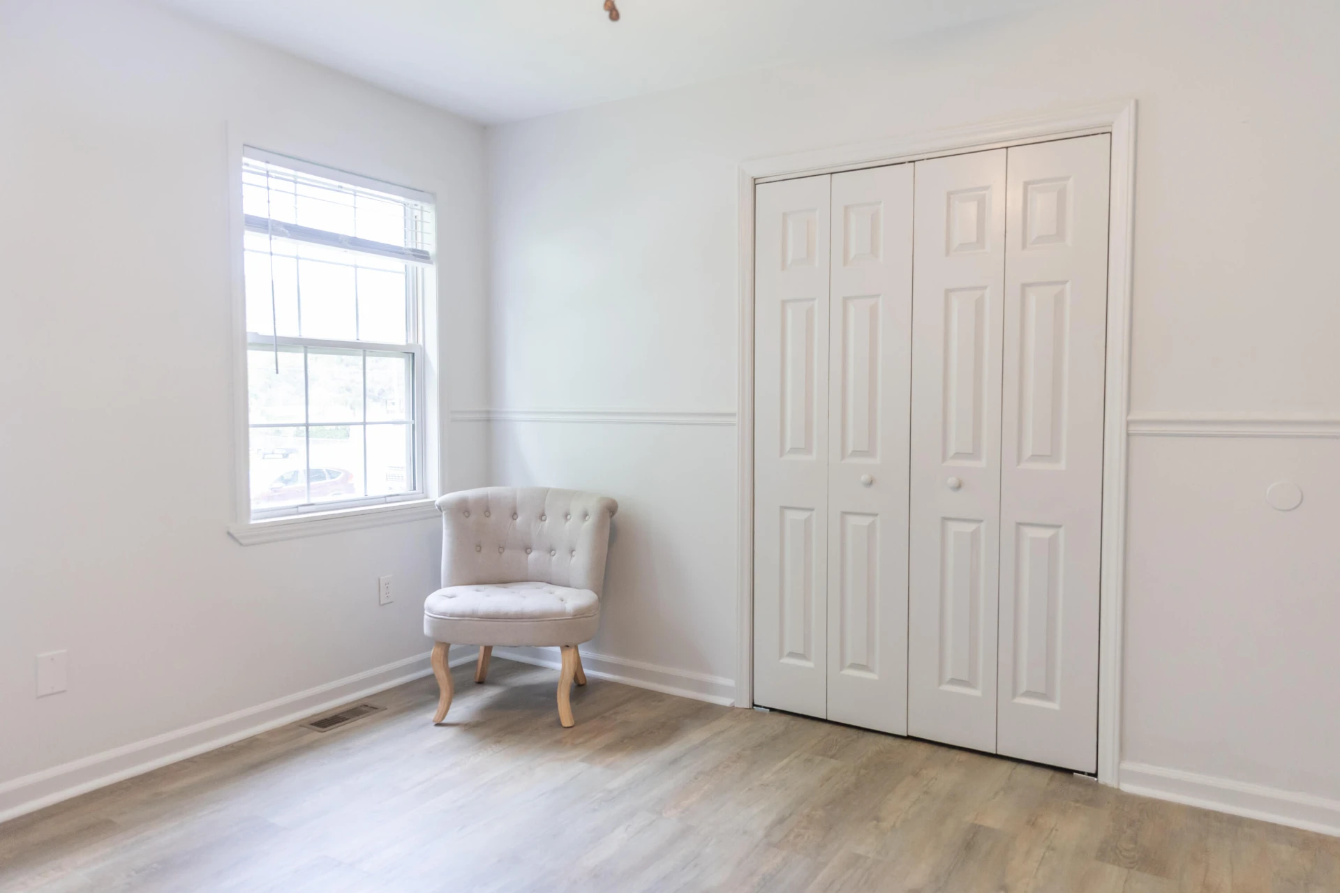 256 E 28th St - Photo 28