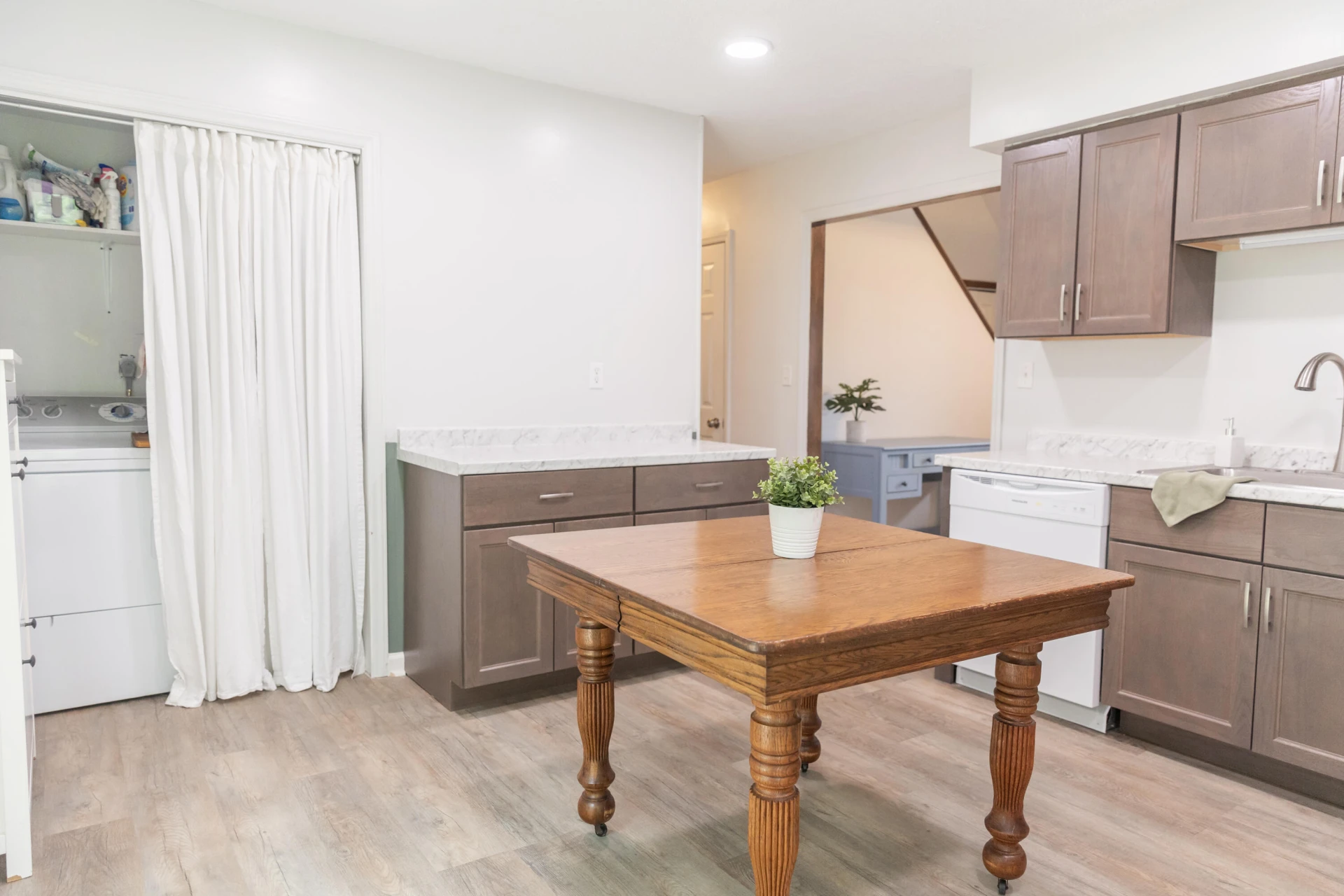 256 E 28th St - Photo 7
