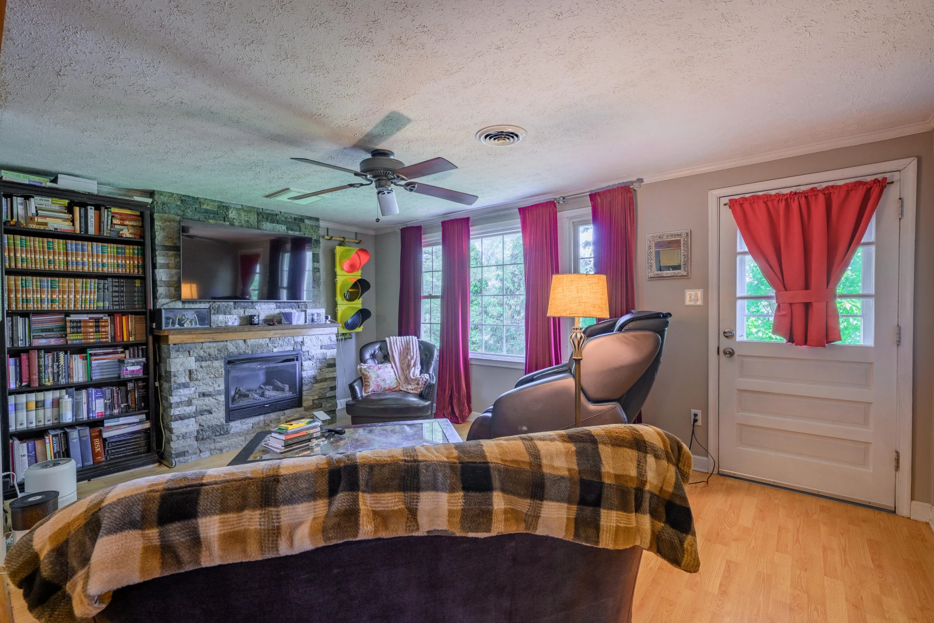 363 Valley Pike - Photo 10