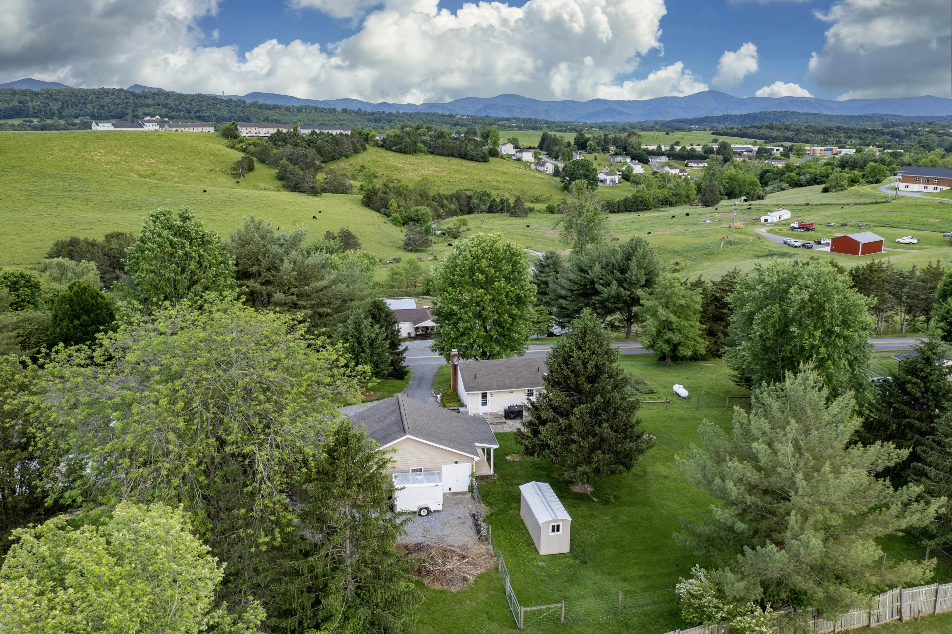 363 Valley Pike - Photo 4