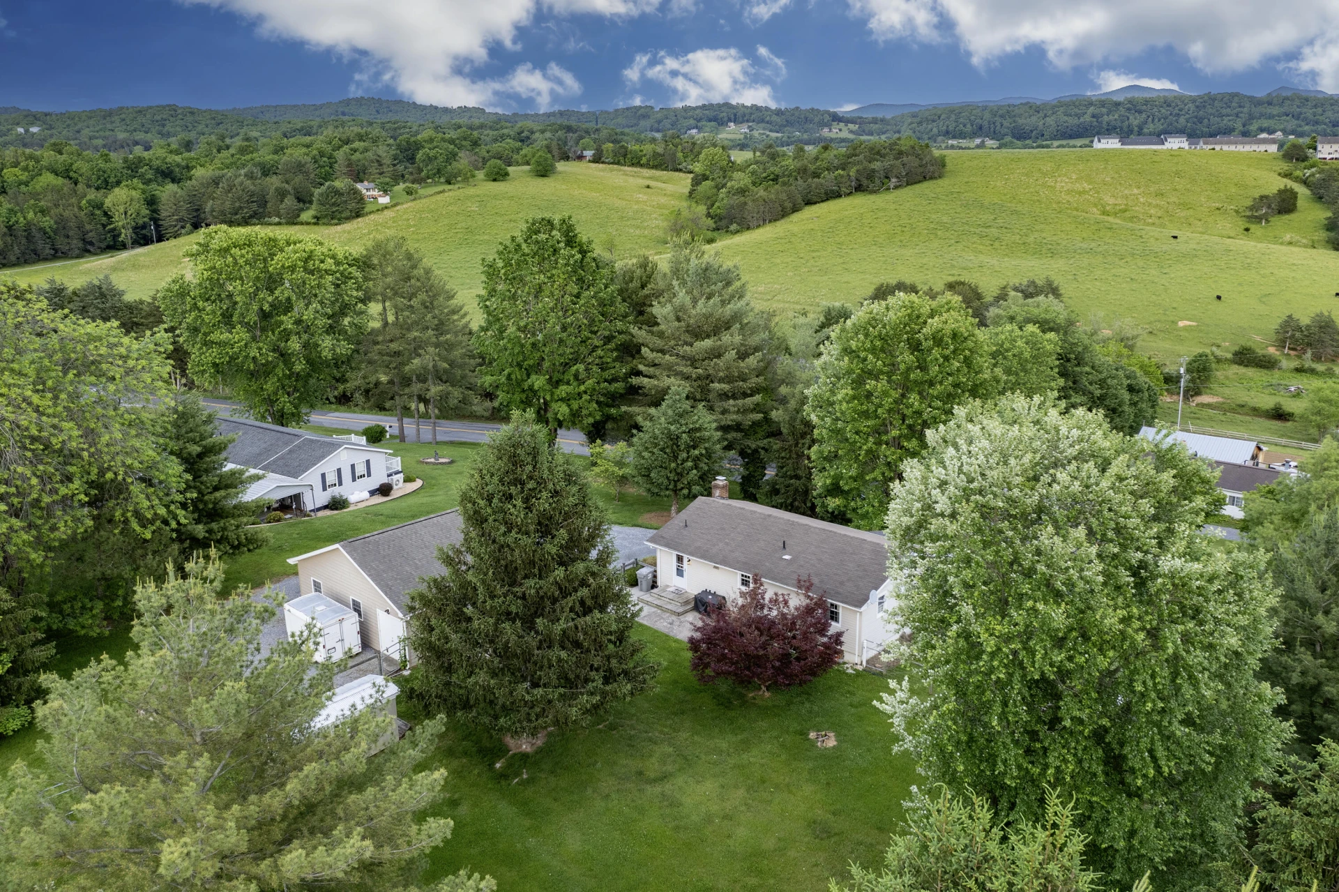 363 Valley Pike - Photo 5