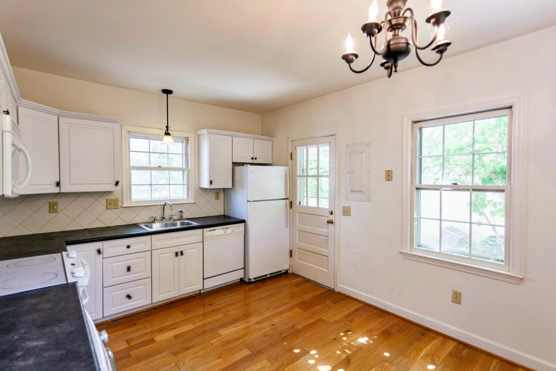 406 S Main St - Photo 88