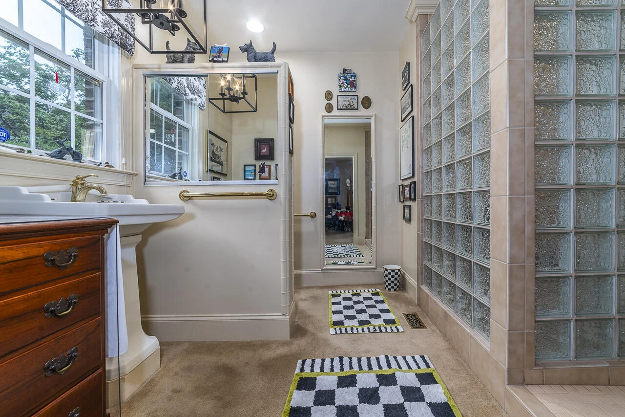 8 Augusta Ct - Photo 24