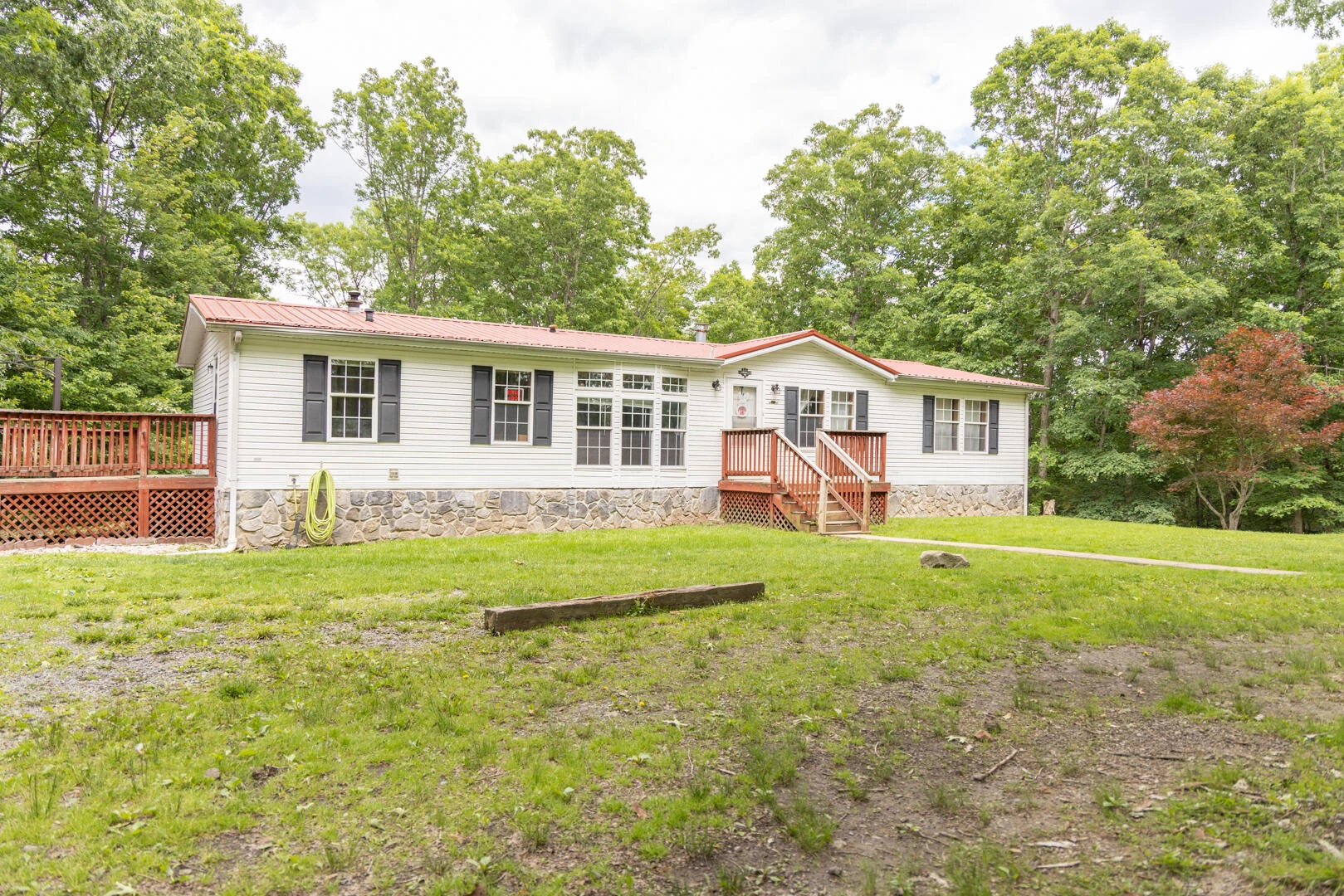 576 Cook Ln - Photo 2