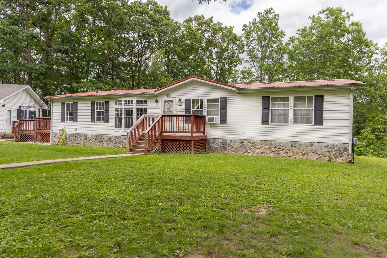 576 Cook Ln - Photo 3