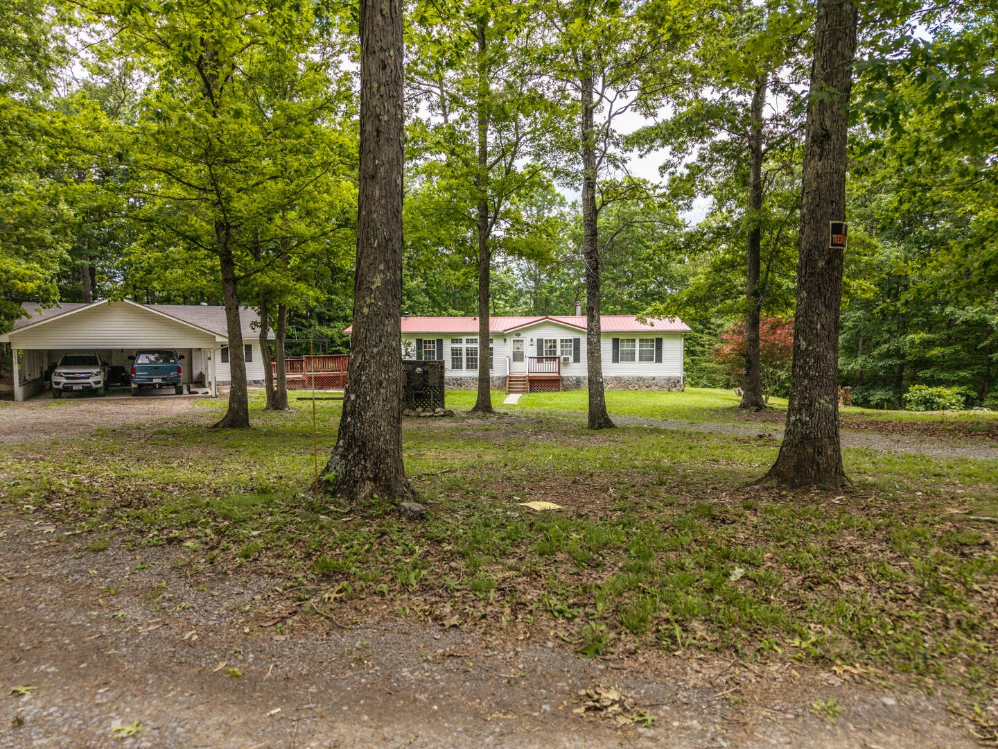 576 Cook Ln - Photo 4
