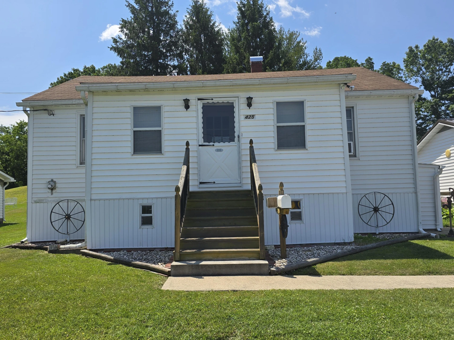 425 W Parrish St