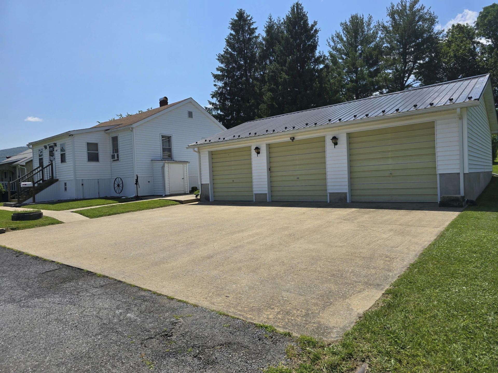 425 W Parrish St - Photo 4