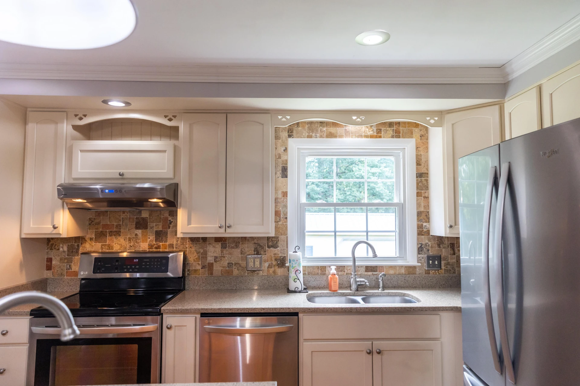 1014 E 22nd St - Photo 11