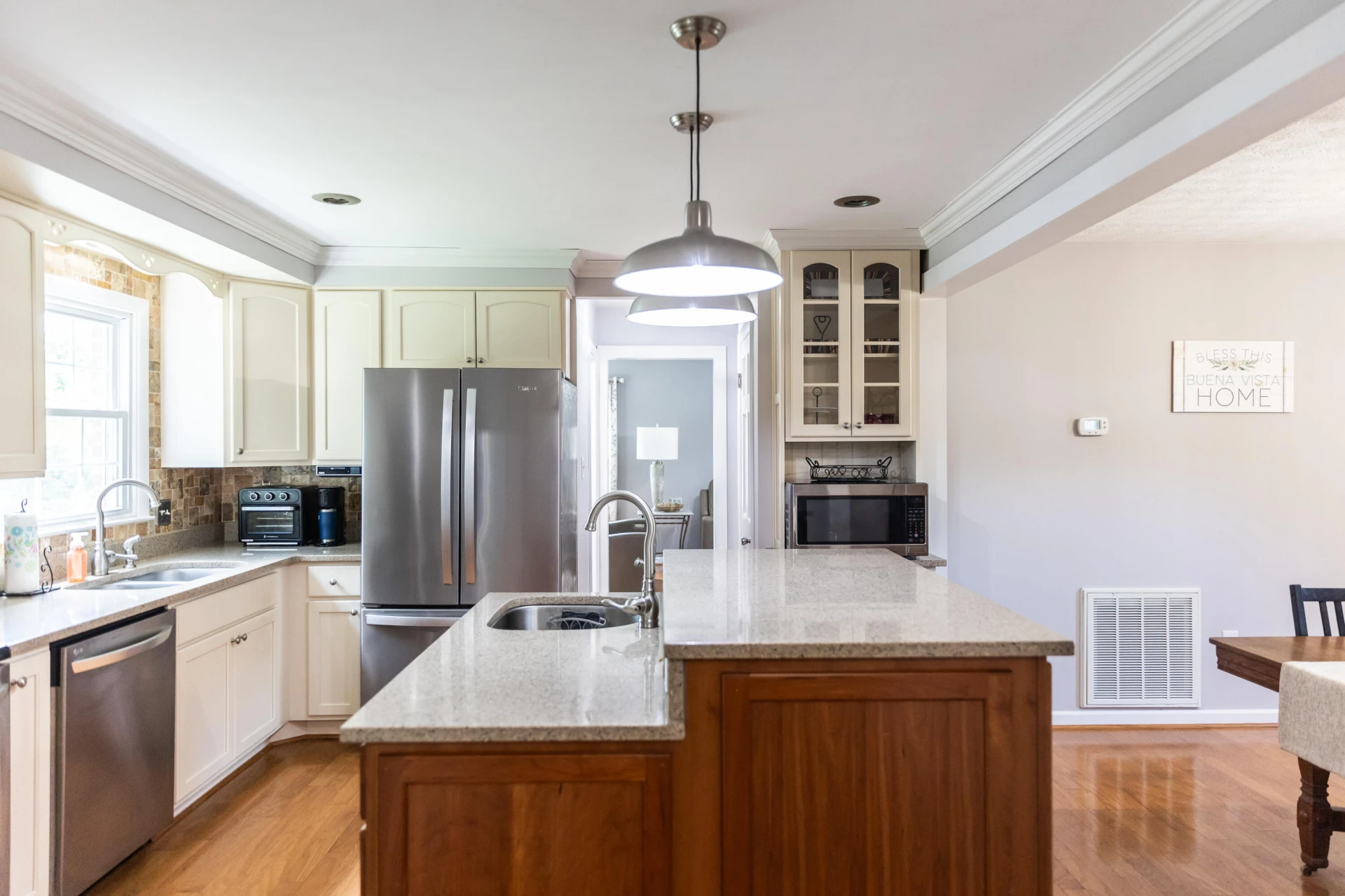 1014 E 22nd St - Photo 14
