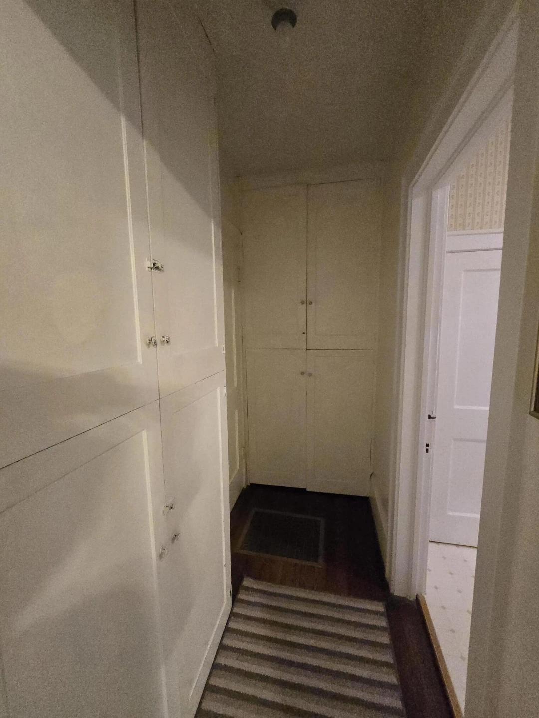 408 Douglas St - Photo 12