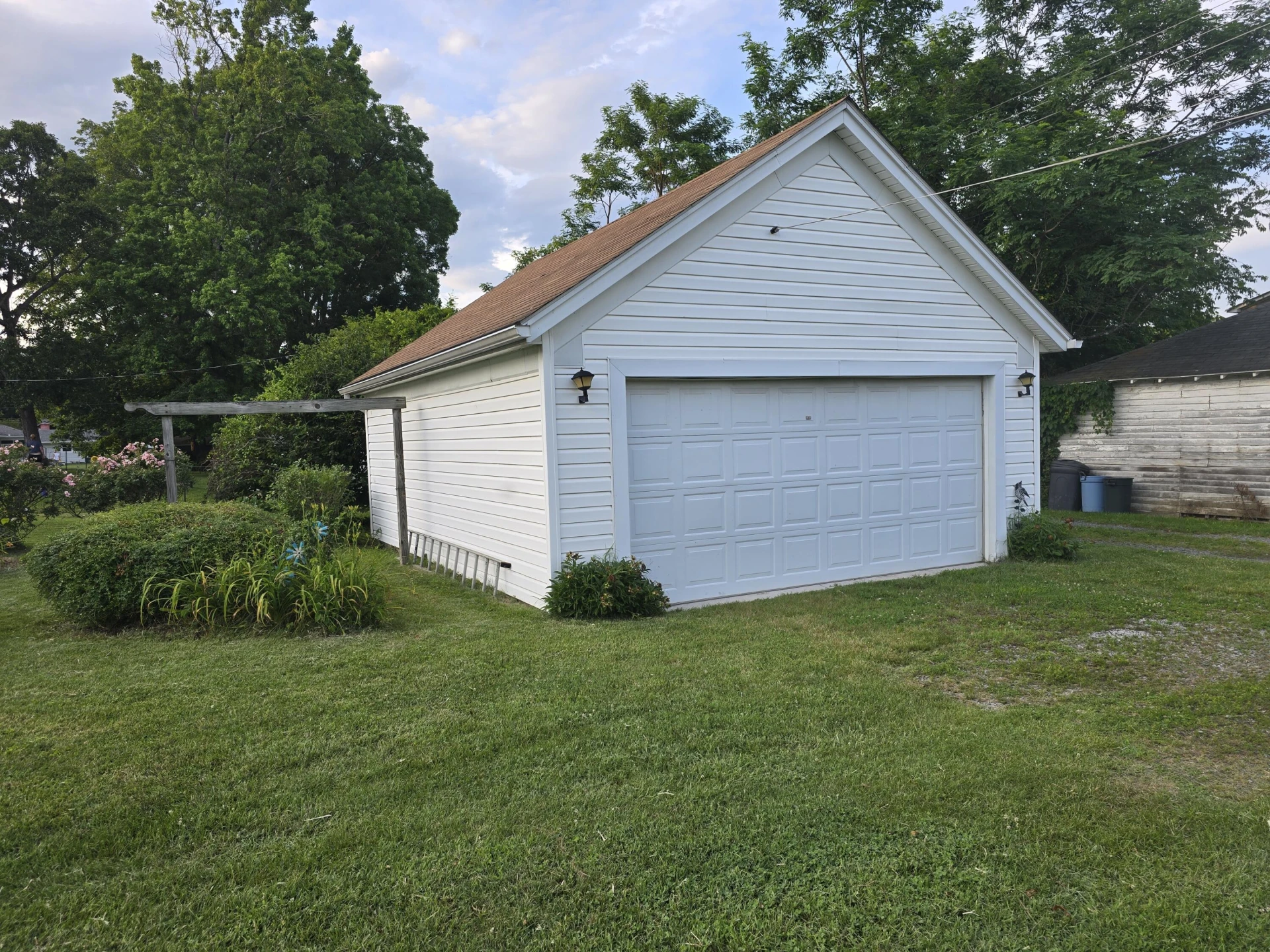 408 Douglas St - Photo 16