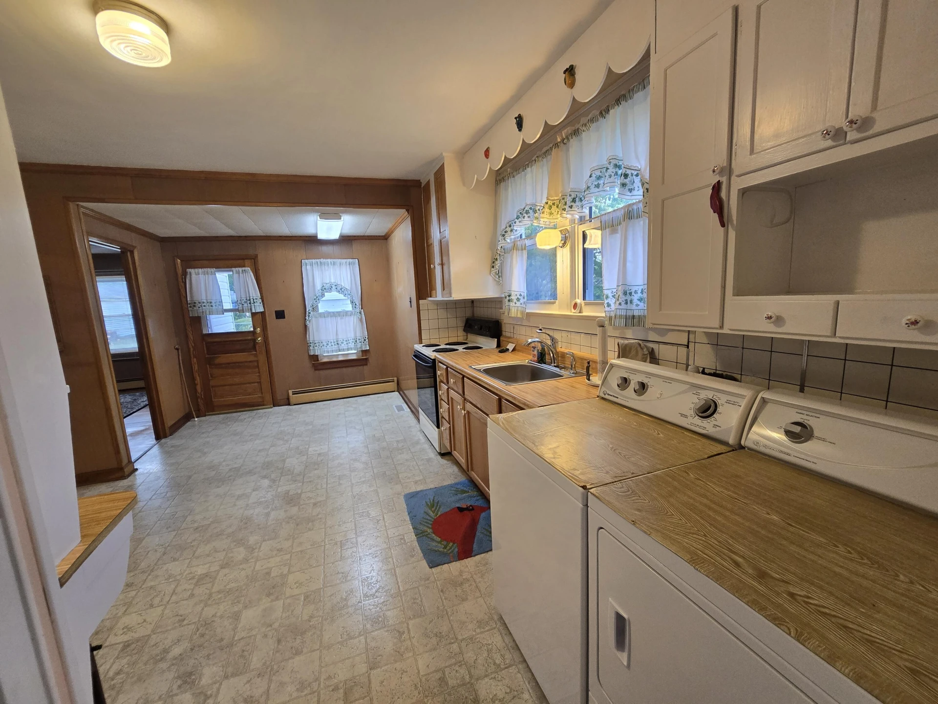 408 Douglas St - Photo 4