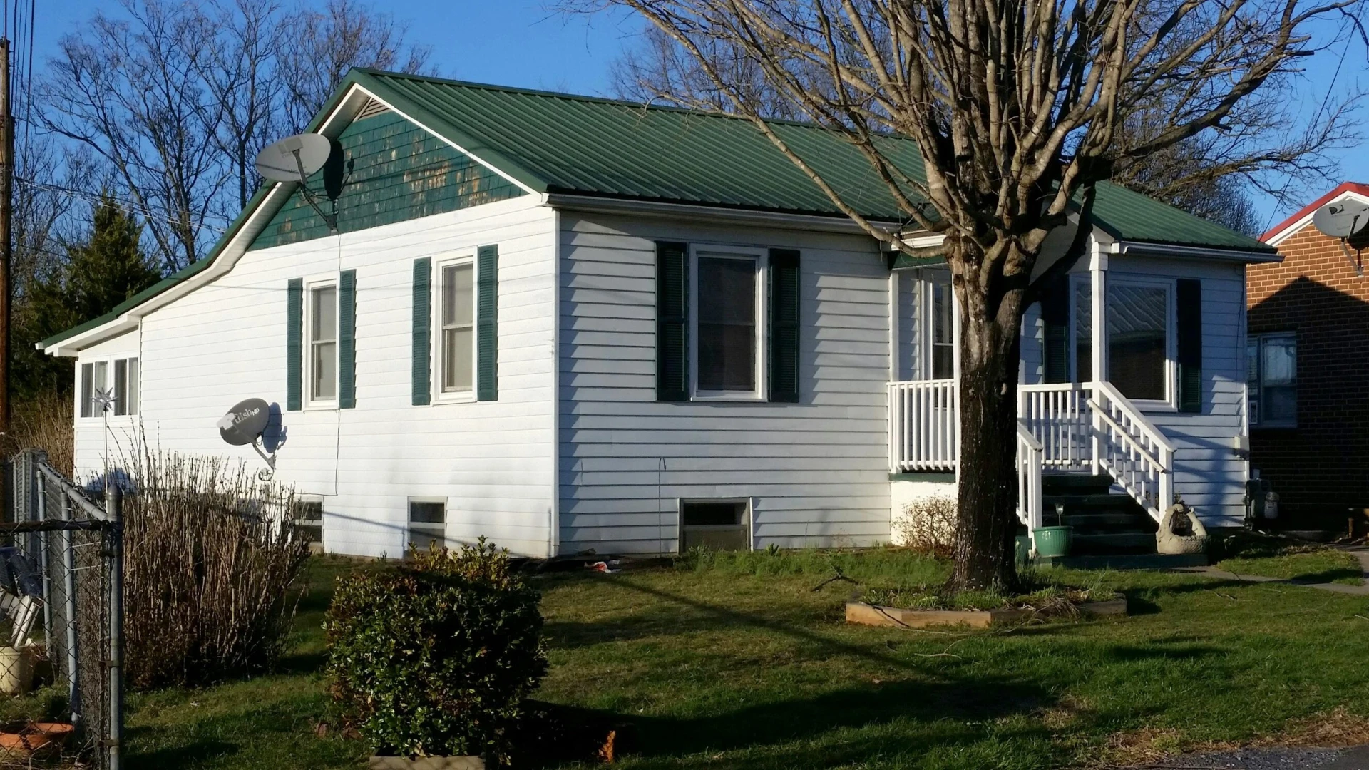 402 Mary Ln - Photo 2