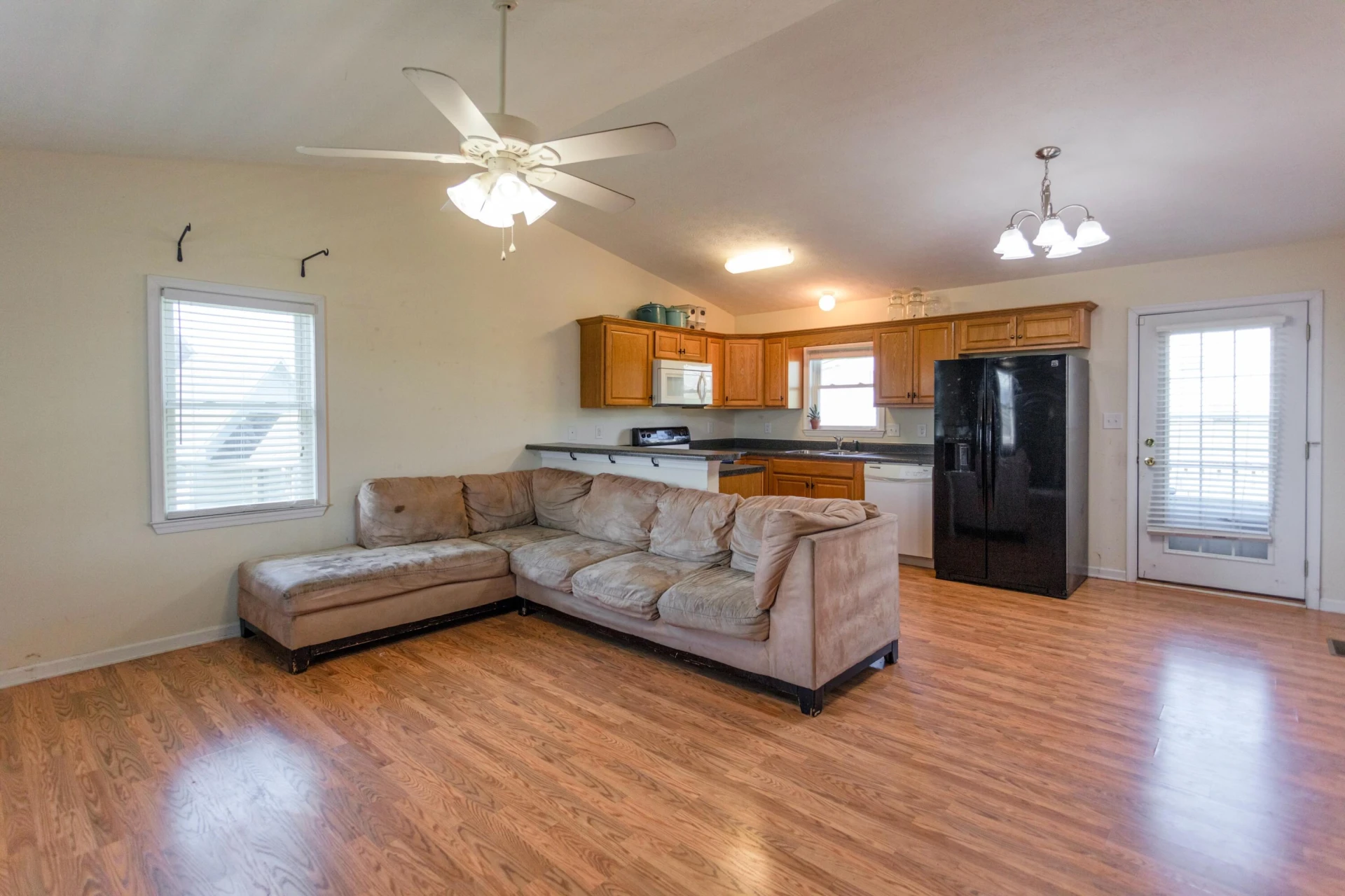 139 Village Way - Photo 3