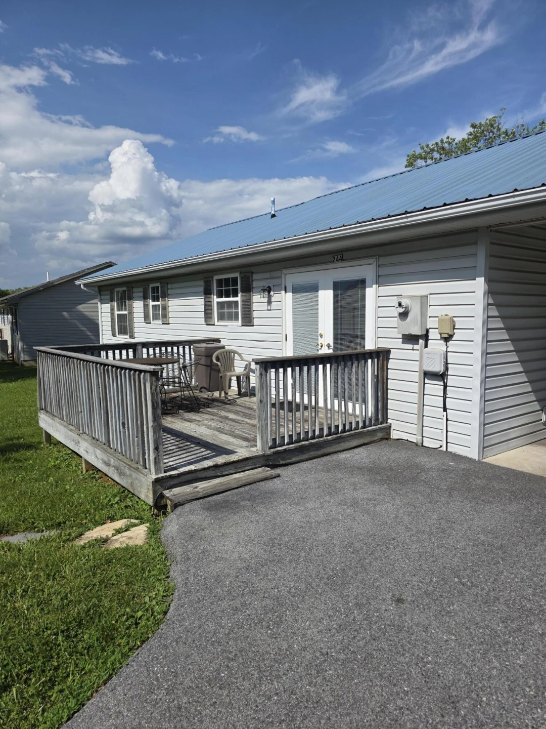 244 Hillside Dr - Photo 2