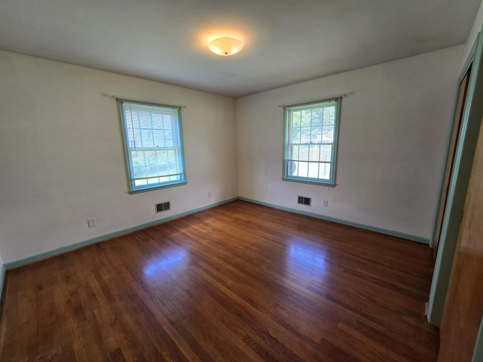 833 Acacia Ave - Photo 11