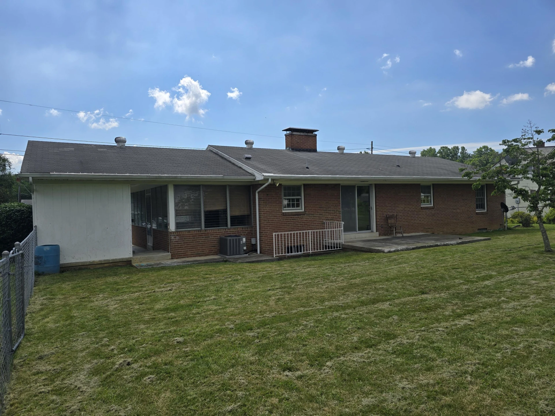 833 Acacia Ave - Photo 2