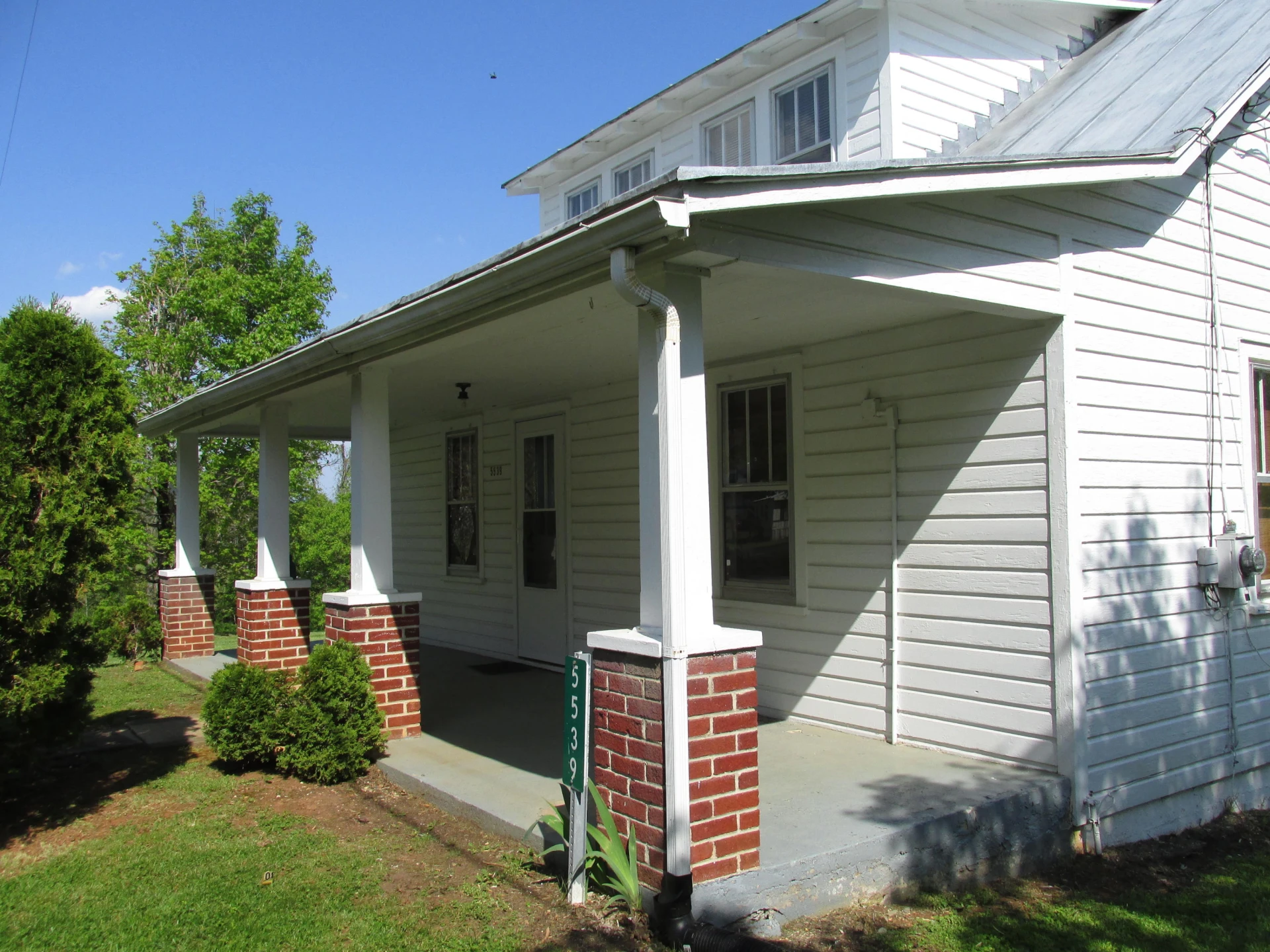 5539 S Lee Highway - Photo 2
