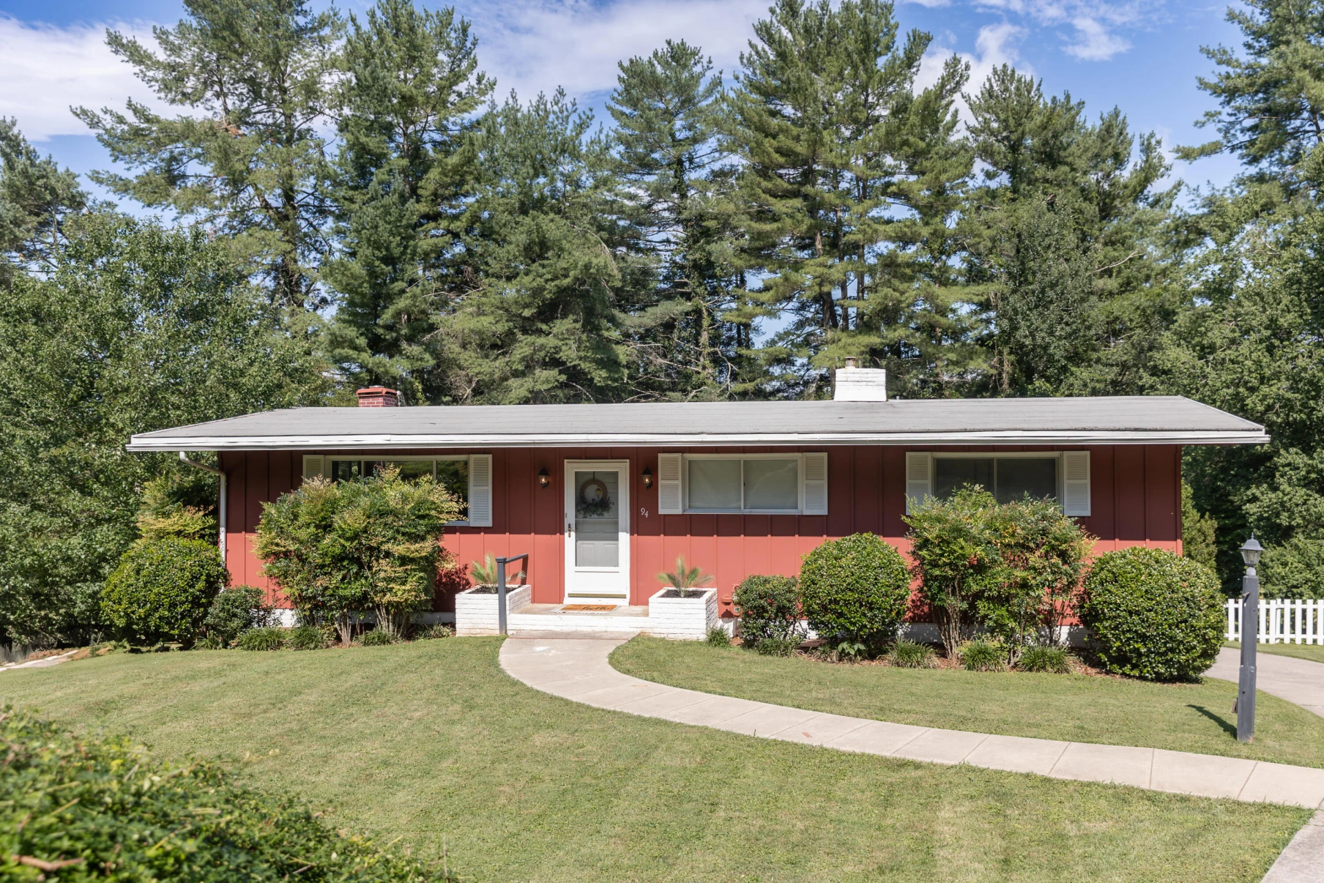 94 Meadowview Dr