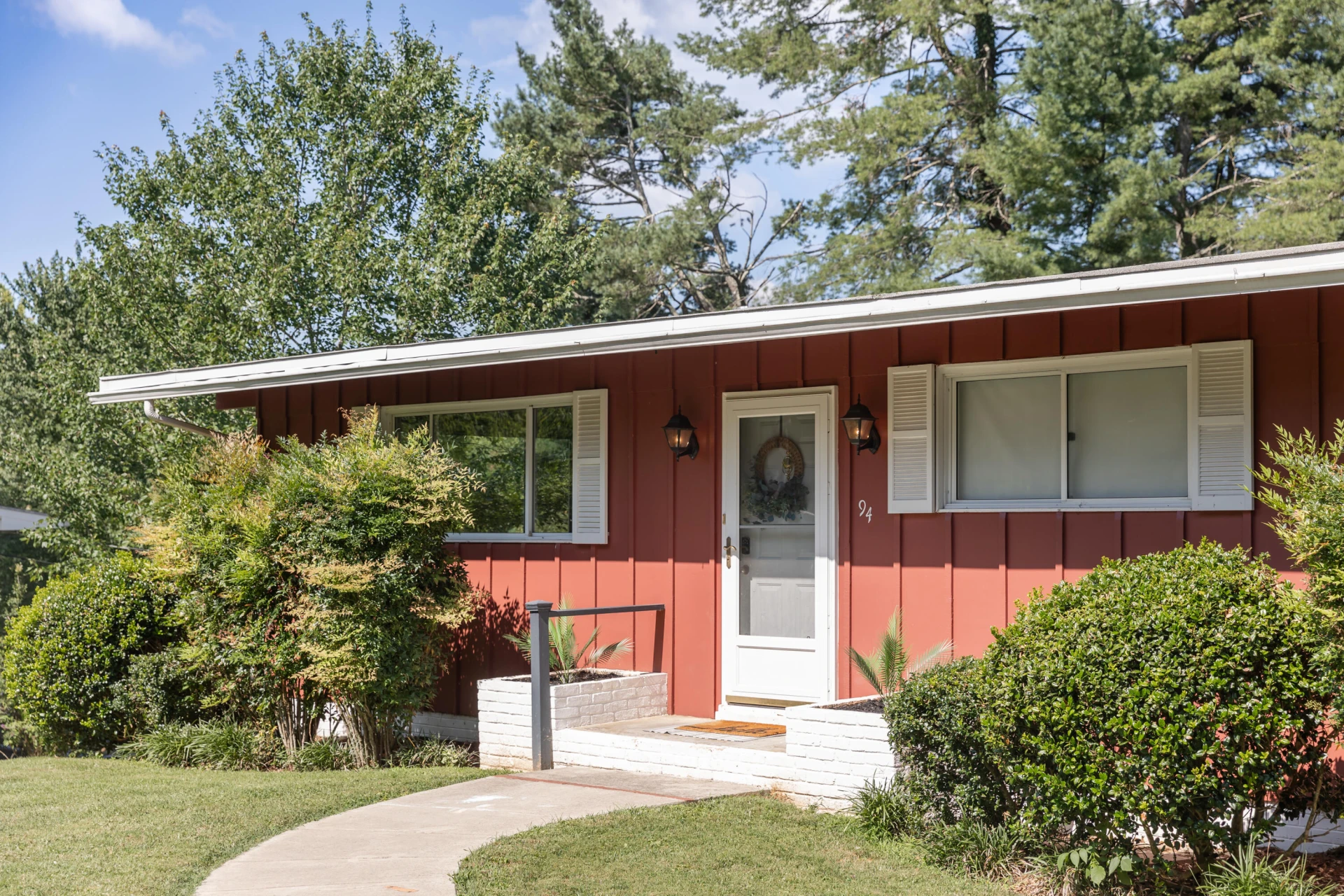 94 Meadowview Dr - Photo 2
